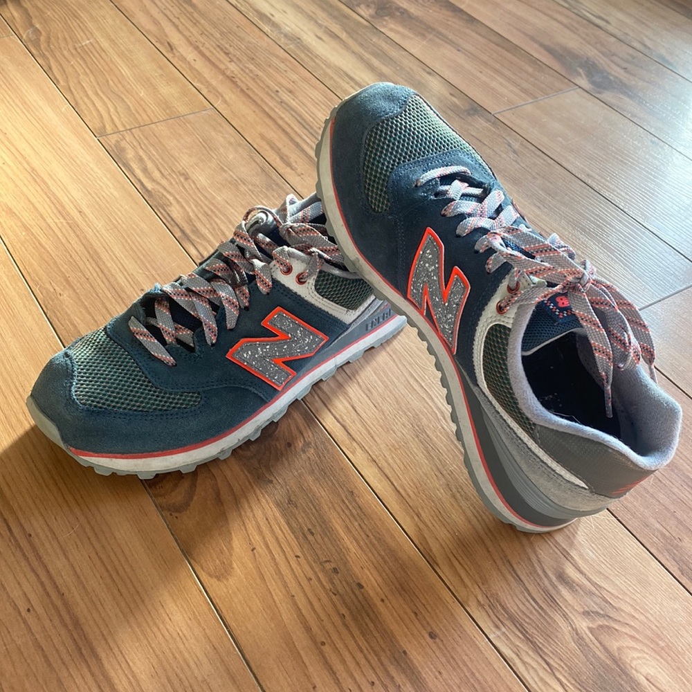 New Balance 574's size 7 mens